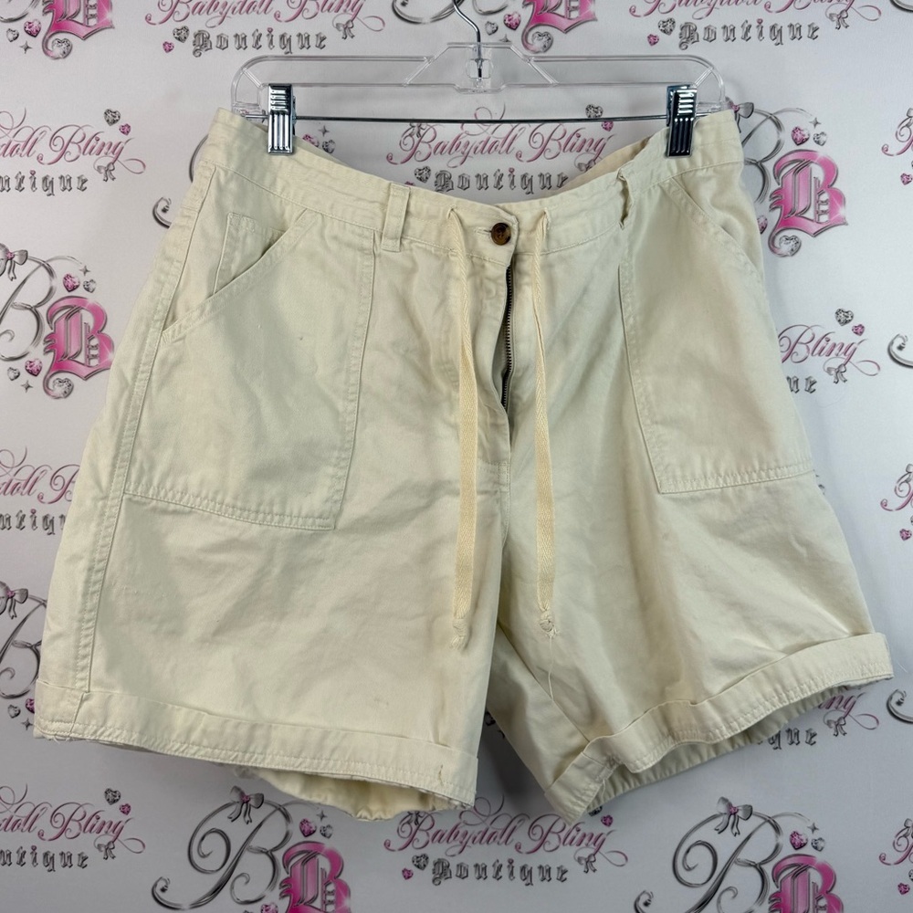 Jones New York shorts light beige cream white pockets Women's Cream Cargo Shorts
